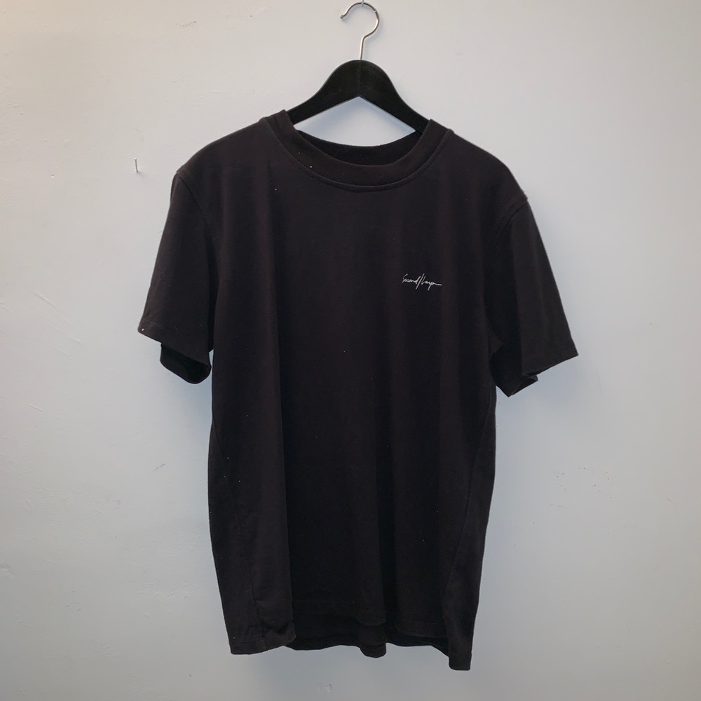 SECOND LAYER Black Tee